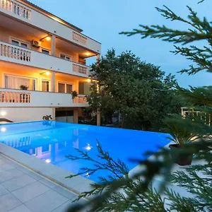 appartments-with-pool-ivana-krk.primorje-gorskikotar.com/